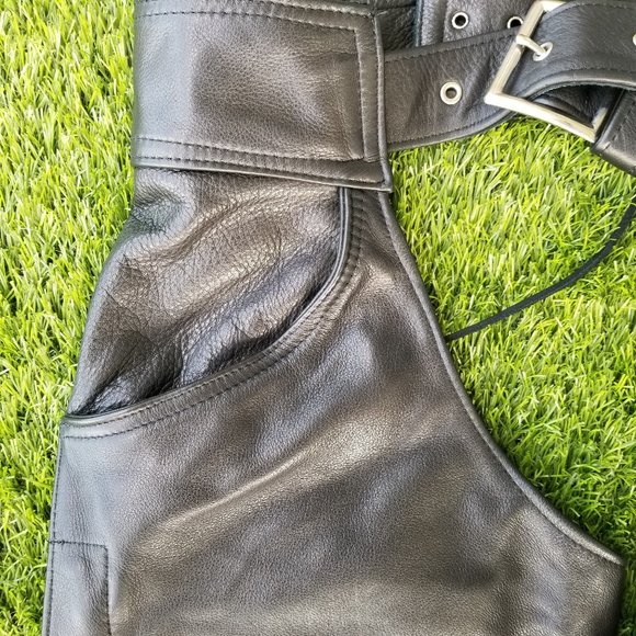 USA VINTAGE LEATHER MOTORCYCLE CHAPS. Uni-sex. Adjustable with pockets 20" thigh - Picture 3 of 16